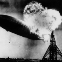 Hindenburg al momento de su explosión